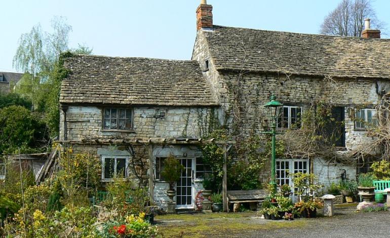 Ancient Ram Inn