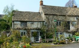 Ancient Ram Inn
